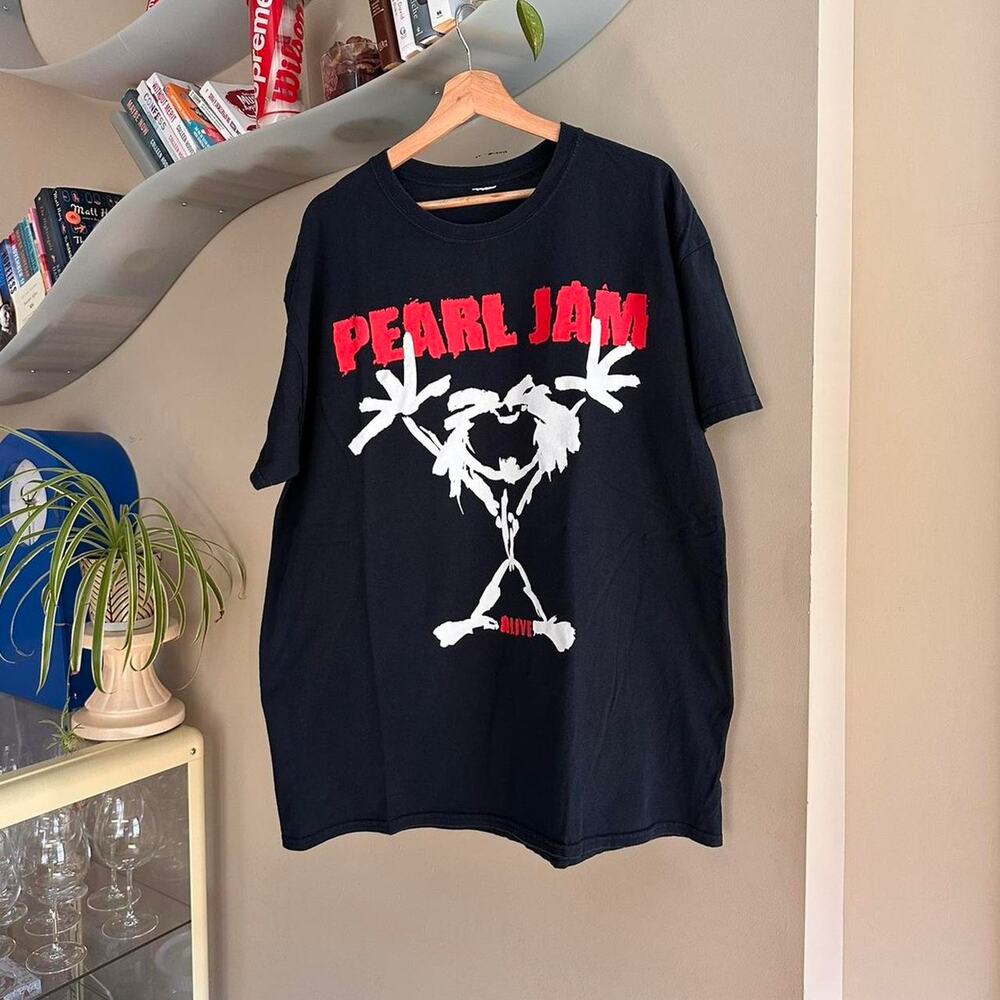 Vintage Black Pearl Jam Band Shirt